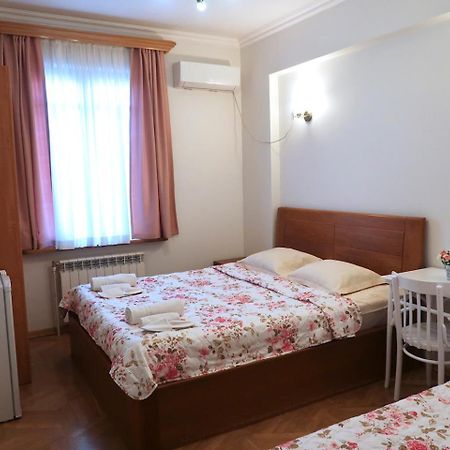 Guest House Merci Tbilisi Ngoại thất bức ảnh