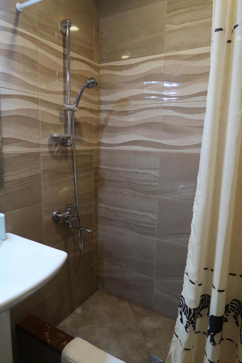 Guest House Merci Tbilisi Ngoại thất bức ảnh