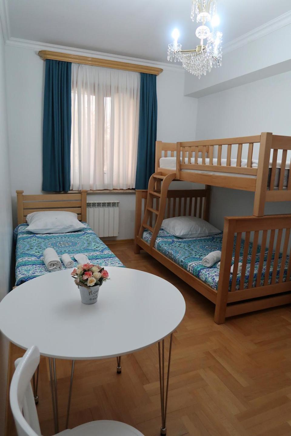 Guest House Merci Tbilisi Ngoại thất bức ảnh